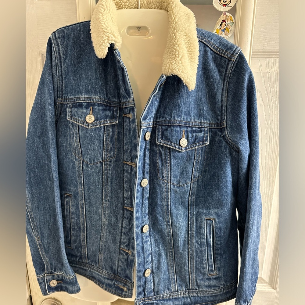 Old Navy denim jacket. Size medium.